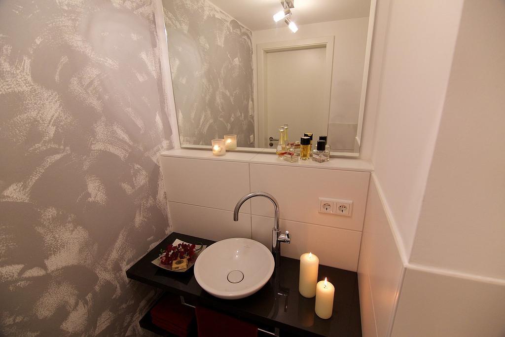 Ferienwohnung "Karmeliten Am Dom" ريغنسبورغ المظهر الخارجي الصورة